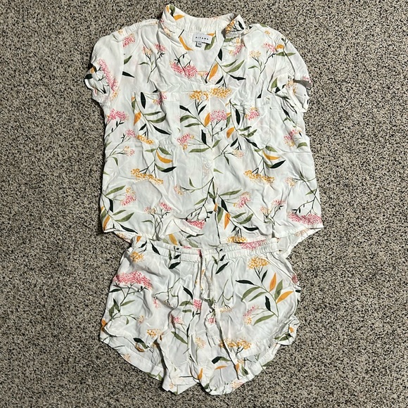 PIYAMA Pajama Set - Picture 1 of 3